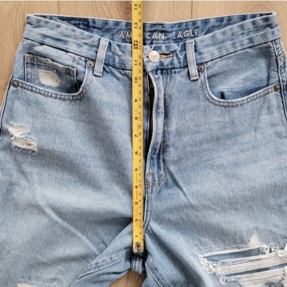 American Eagle curvy mom jeans distressed light wash size 6 regular - Picture 7 of 14